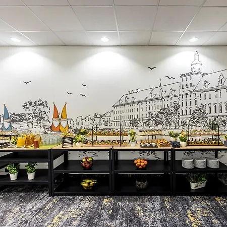 Mercure Centrum Hotel 4*
