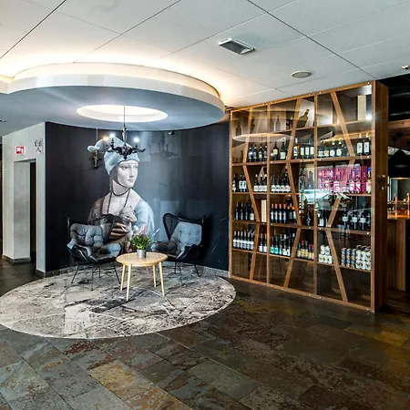 Mercure Centrum Hotel 4*