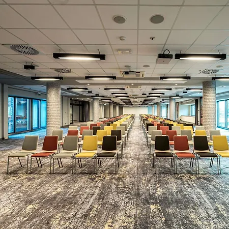 호텔 머큐어 센트럼 4*