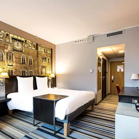 Mercure Centrum Отель 4*