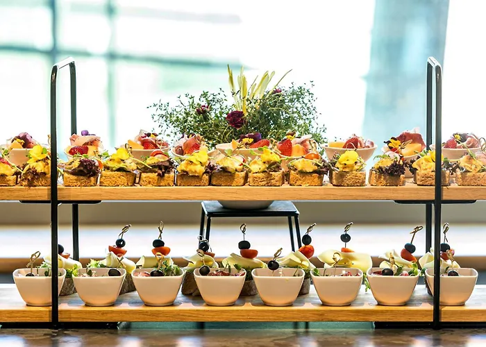 머큐어 센트럼 4*